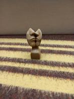 Vintage beeldje van de KUS gesigneerd met HK., Ophalen of Verzenden, Gebruikt, Mens