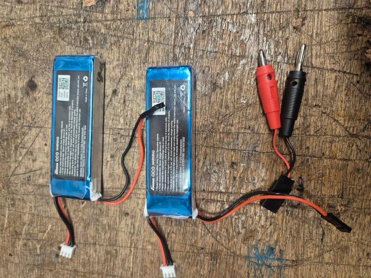 2 lipo zender accu's 2s  2700 mah, Hobby en Vrije tijd, Modelbouw | Radiografisch | Auto's, Gebruikt, Onderdeel, Elektro, Overige schalen