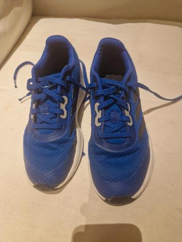 Adidas kinderschoenen maat 33 (UK 2) 210 cm beschikbaar voor biedingen