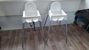 2x IKEA Kinderstoel met blad beschikbaar voor biedingen