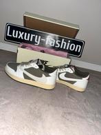 Air jordan travis scot schoen, Kleding | Heren, Schoenen, Ophalen of Verzenden, Zo goed als nieuw, Overige kleuren