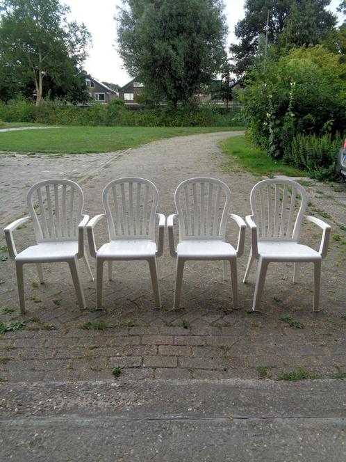 4 Grosfillex wit kunststof tuinstoelen -stapelbaar -, Tuin en Terras, Tuinstoelen, Gebruikt, Kunststof, Stapelbaar, Ophalen