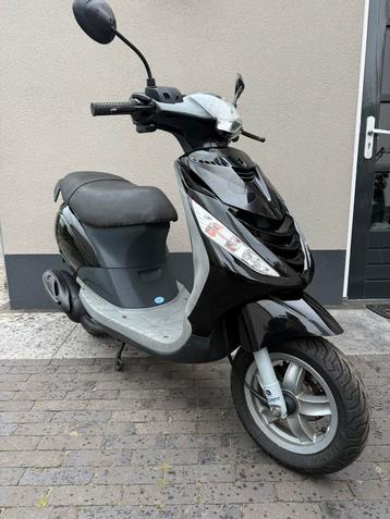 ⭐️Piaggio zip SP-Line 2t 50cc Brom 8200 Km Glans zwart⭐️ beschikbaar voor biedingen
