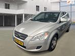 Kia Cee'd 1.4 X-tra AIRCO TREKHAAK 2 X SLEUTELS, Auto's, Kia, Gebruikt, 4 cilinders, 1396 cc, Origineel Nederlands