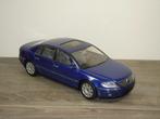 VW Volkswagen Phaeton - Autoart 1:18, Hobby en Vrije tijd, Modelauto's | 1:18, Zo goed als nieuw, Autoart, Autoart, Verzenden