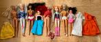 Vintage lot Barbie en poppen 8 stuks en kleding, Ophalen of Verzenden