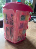 Leuk carousel vol met spullen om armbandjes te maken, Ophalen, Zo goed als nieuw