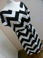 St-martins maat 40 M zwart wit gevoerde jurk, Kleding | Dames, Maat 38/40 (M), Overige kleuren, Ophalen of Verzenden, Zo goed als nieuw