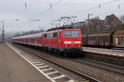 MARKLIN 3172 Duitse  briljante  eloc serie 111 DB in ovp, Hobby en Vrije tijd, Modeltreinen | H0, Zo goed als nieuw, Locomotief
