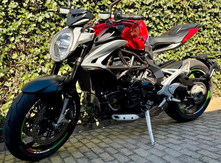 ‼️MV Agusta Brutale‼️Nieuw Model 2016‼️, Motoren, Motoren | MV Agusta, Particulier, Naked bike, meer dan 35 kW, 3 cilinders, Motorrijbewijs A