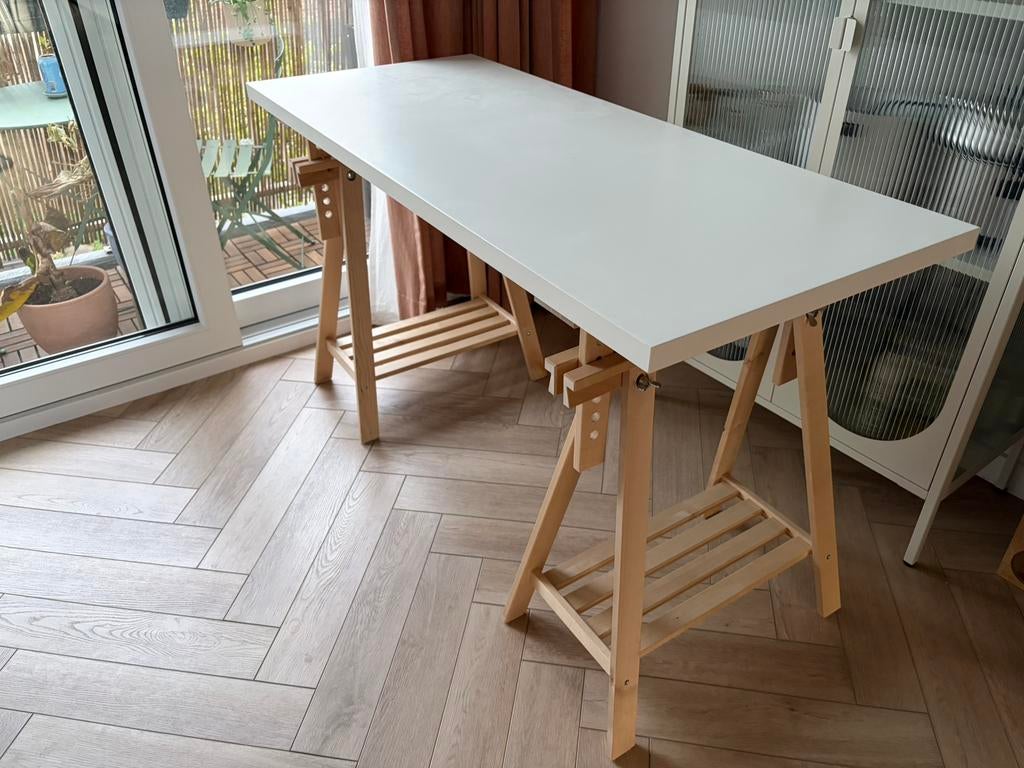 IKEA wit bureau (MITTBACK &  LAGKAPTEN), Huis en Inrichting, Ophalen, Zo goed als nieuw, Rond, 50 tot 100 cm