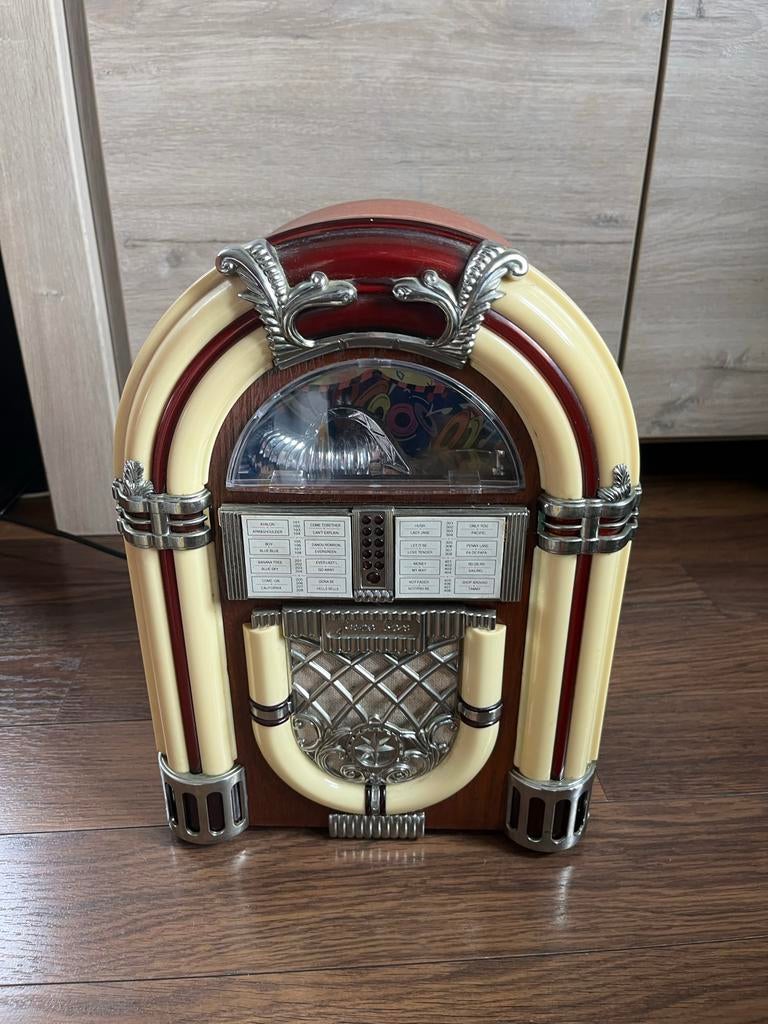 Kleine jukebox - verlichting werkt deels, Ophalen, Gebruikt, 1970 tot heden, Overige merken