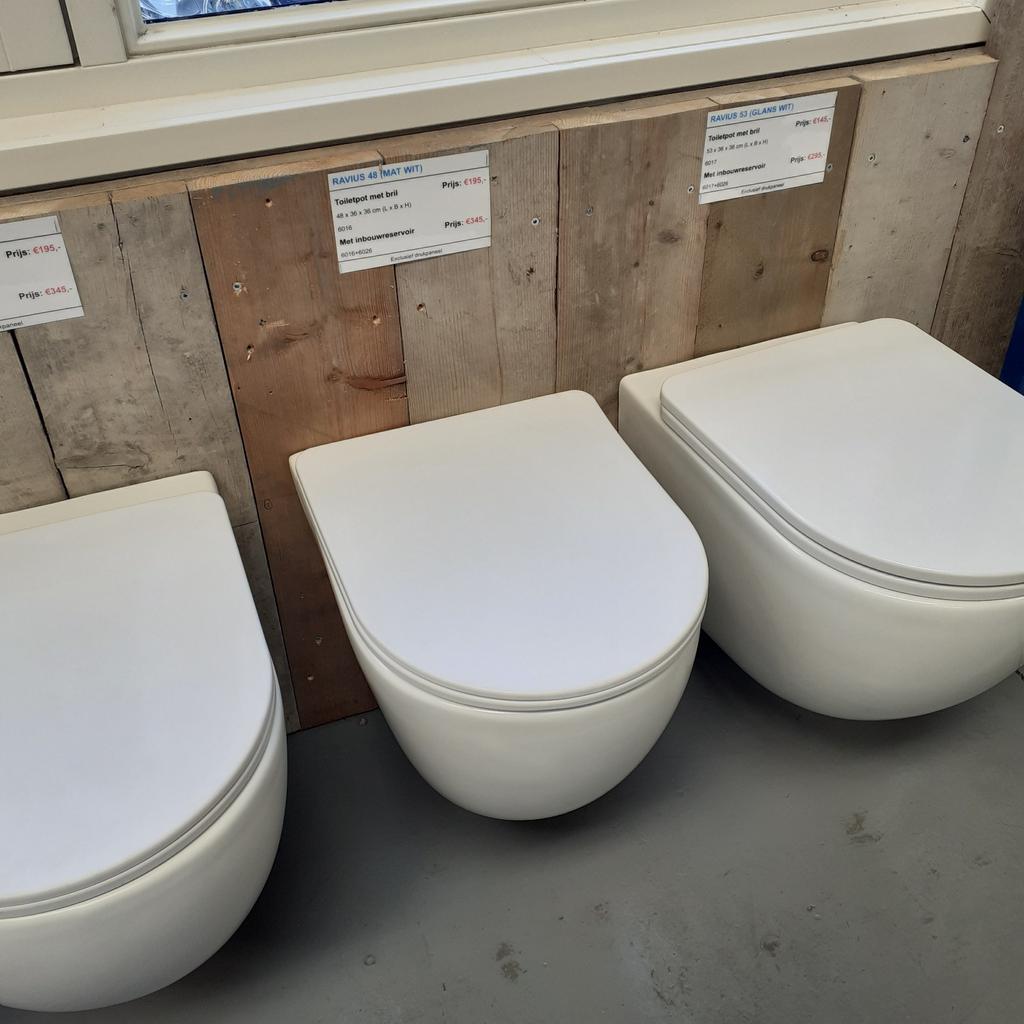 UITVERKOOP! Toiletpot, Mat wit, Sanitair, 48cm, Ravius, Ophalen of Verzenden, Nieuw, Wit