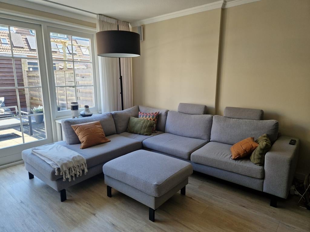 Hoekbank met hocker - 300x240 cm, zithoogte 42cm, Huis en Inrichting, Banken | Bankstellen, Ophalen, Gebruikt, Hoekbank, 300 cm of meer