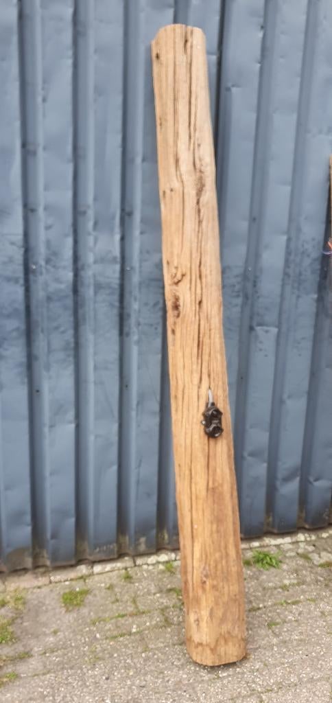Oude paal  en schap, Tuin en Terras, Palen, Balken en Planken, Ophalen, Gebruikt, Palen, Hardhout