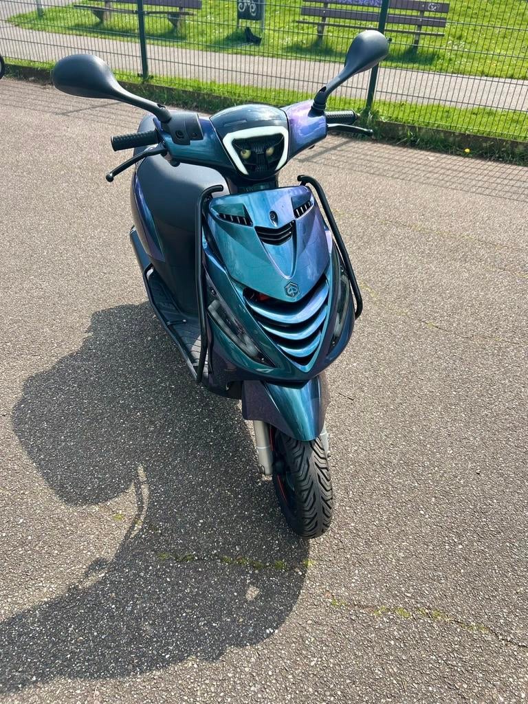 Piaggo zip 4takt iget 50cc 2021 model, Ophalen, Maximaal 45 km/u, Zip, Zo goed als nieuw