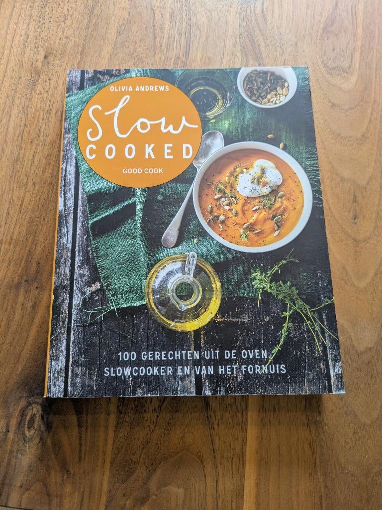 Kookboek voor slowcooker Slowcooked Olivia Andrews, Boeken, Kookboeken, Azië en Oosters, Ophalen of Verzenden, Zo goed als nieuw