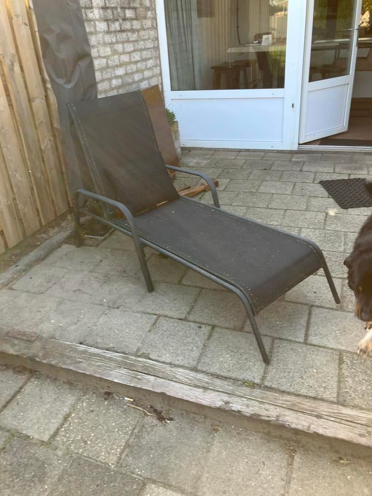 2 stuks ligstoelen, verstelbaar, Tuin en Terras, Tuinsets en Loungesets, Ophalen of Verzenden, Zo goed als nieuw, 2 zitplaatsen
