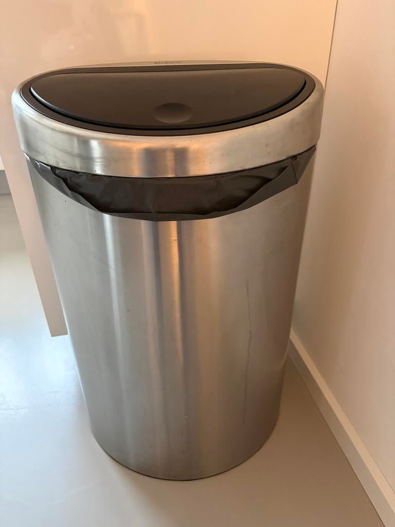 Mat RVS prullenbak Brabantia 60l, Ophalen, Gebruikt, 50 tot 75 cm, 40 liter of meer