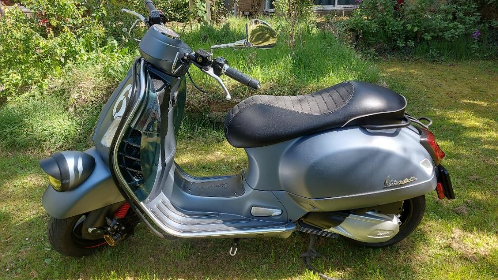 Vespa gtv 300 sei giorni in nieuwstaat 2023, Scooter, Gebruikt, Particulier, ABS