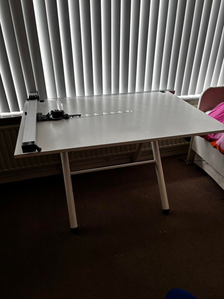 Tekentafel in hoogte verstelbaar., Ophalen, Zo goed als nieuw, Minder dan 130 cm