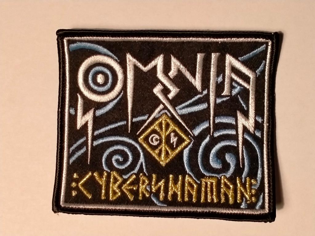 Omnia Cybershaman Folk muziek patch kleding embleem logo, Verzamelen, Ophalen of Verzenden, Nieuw, Kleding