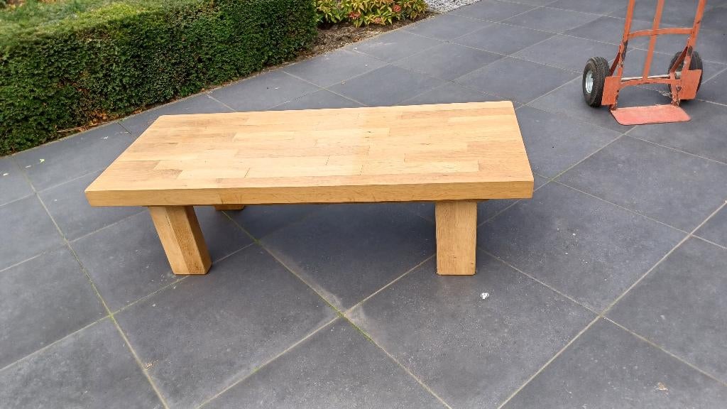 Te koop massief eiken salontafel, Huis en Inrichting, Ophalen, 100 tot 150 cm, Van fabrieken uit Oisterwijk, Eikenhout