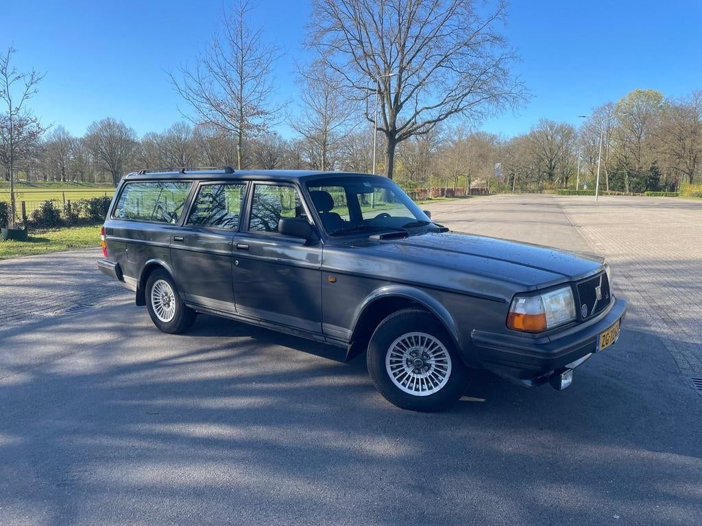 Volvo 240 stationwagen, Auto's, Volvo, 4 cilinders, Stationwagon, Handgeschakeld, Grijs