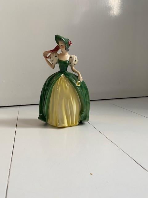 Goebel beeldje Figurine FF118 Dame in groen/gele jurk, Verzamelen, Beelden en Beeldjes, Ophalen of Verzenden, Zo goed als nieuw