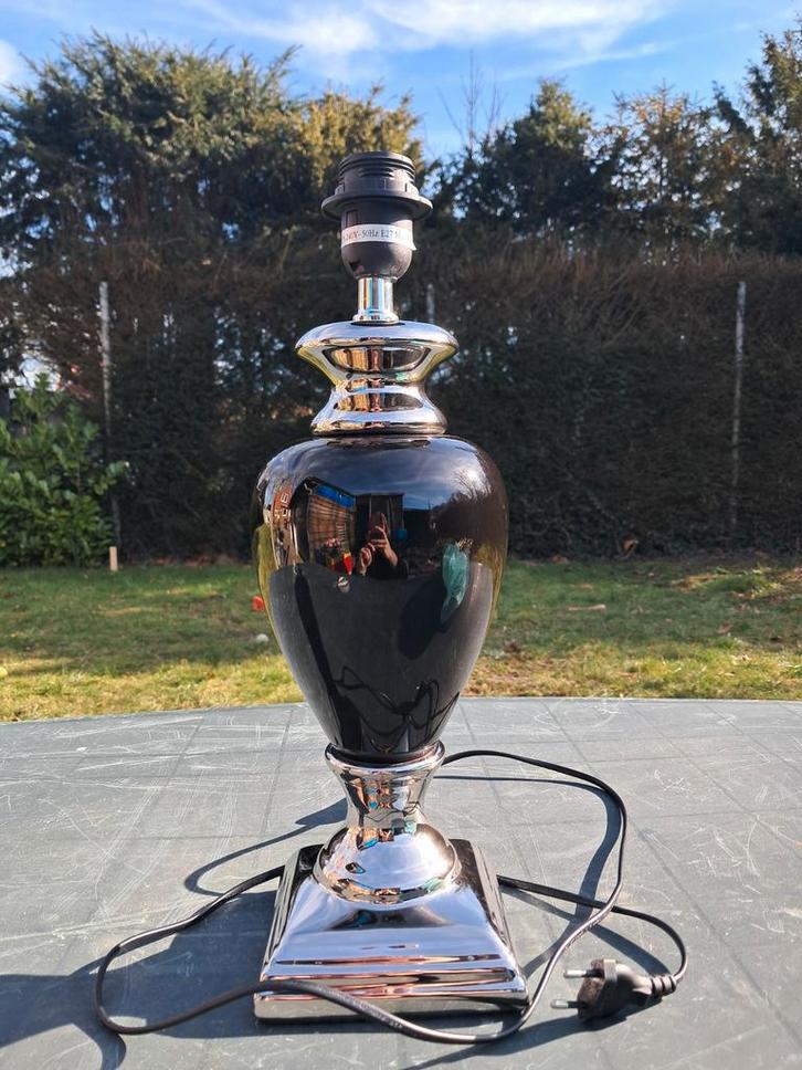 Zwarte glanzende lampenvoet, 40 cm hoog met chromen accenten, Huis en Inrichting, Lampen | Losse lampen, Gebruikt, Overige typen