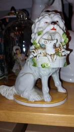 Hoerenhondje beeldje met varkentjes, Ophalen of Verzenden