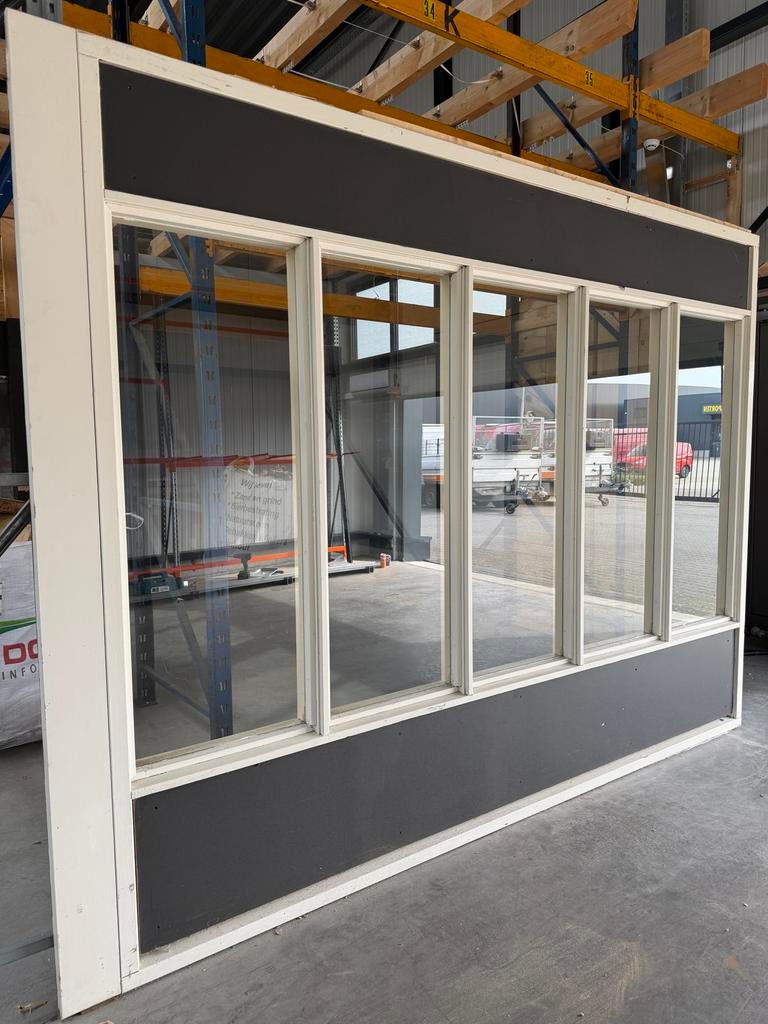 Houten raamkozijn met glas 228x225cm, Doe-het-zelf en Verbouw, Kozijnen en Schuifpuien, Ophalen, Gebruikt, 150 tot 225 cm, Inclusief glas