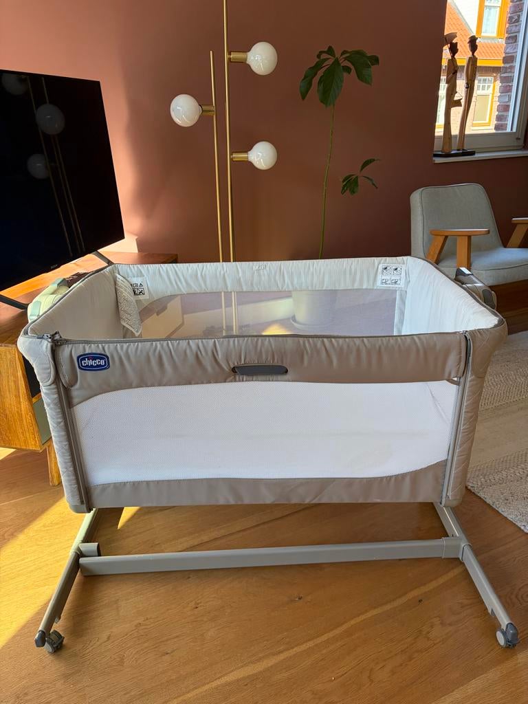 Chicco Next2me Magic Evo co-sleeper beige, Kinderen en Baby's, Ophalen, Zo goed als nieuw, Wieg