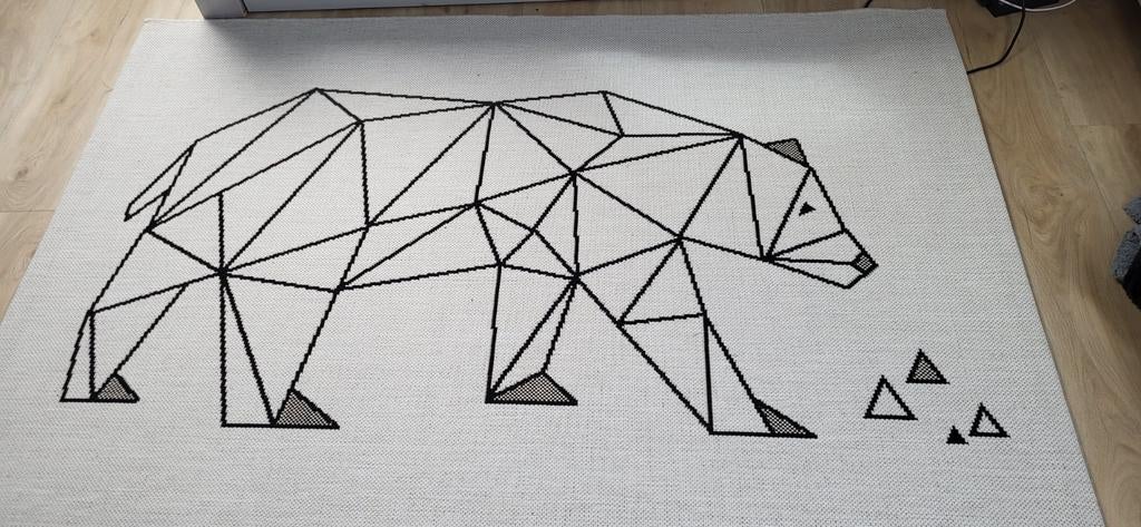 Vloerkleed met geometrische beer - 168x118 cm, Huis en Inrichting, Ophalen, Gebruikt, 100 tot 150 cm, Modern, Geometrisch, Kinderkamer