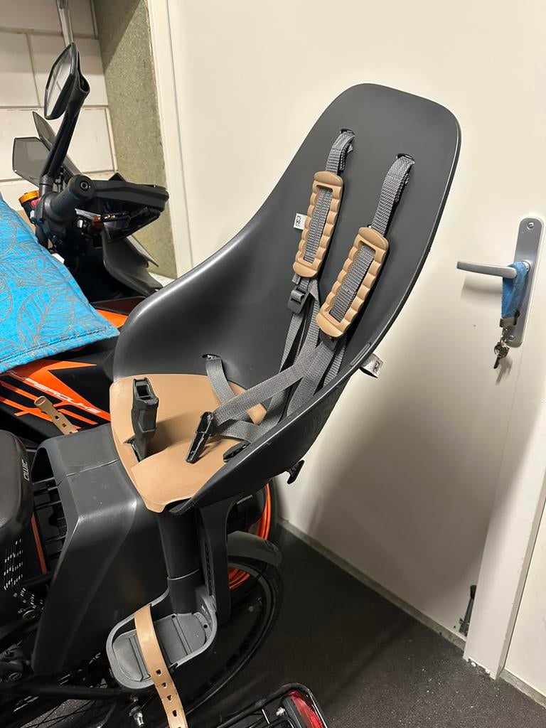 Urban iki achterzitje met mount, Ophalen, Gebruikt, Achterzitje, Voetsteuntjes