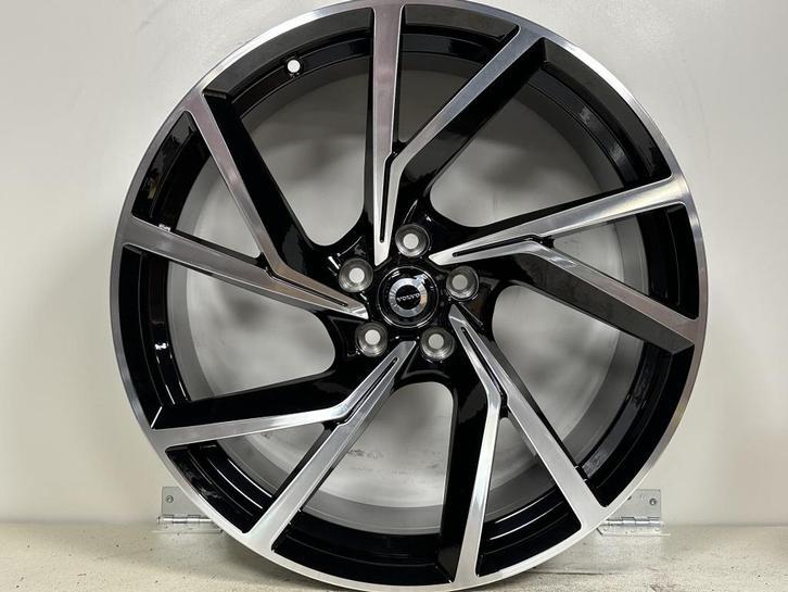 20 inch Volvo Lynk & Co Jaguar Range rover Velar 5x108 63.3, Auto-onderdelen, Banden en Velgen, Handelsnaam fabrikant, 255 mm