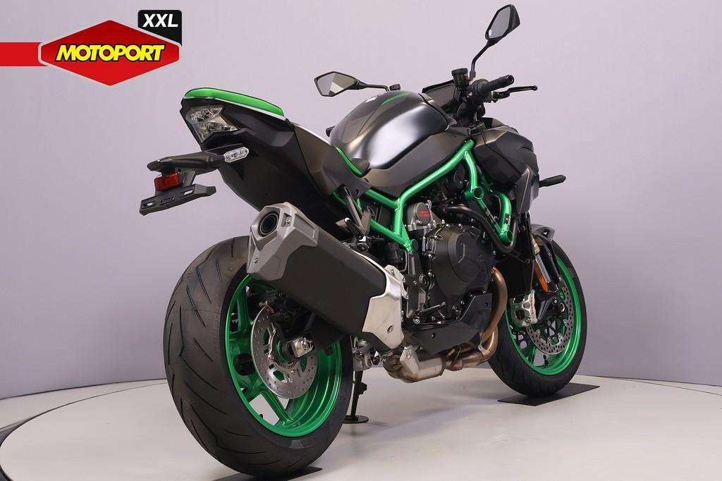 Kawasaki Z H2 SE, Bedrijf, Naked bike