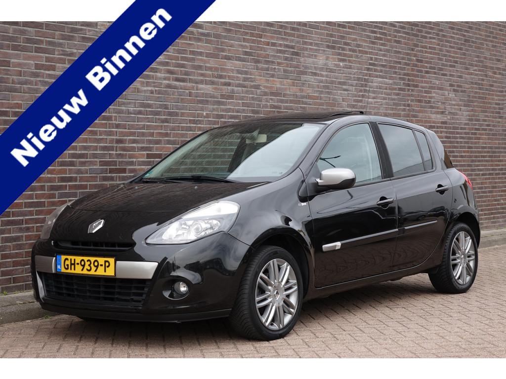Renault Clio 1.2 TCe Night & Day, panoramadak, airco, PDC ke, Voorwielaandrijving, Euro 5, 535 kg, Gebruikt