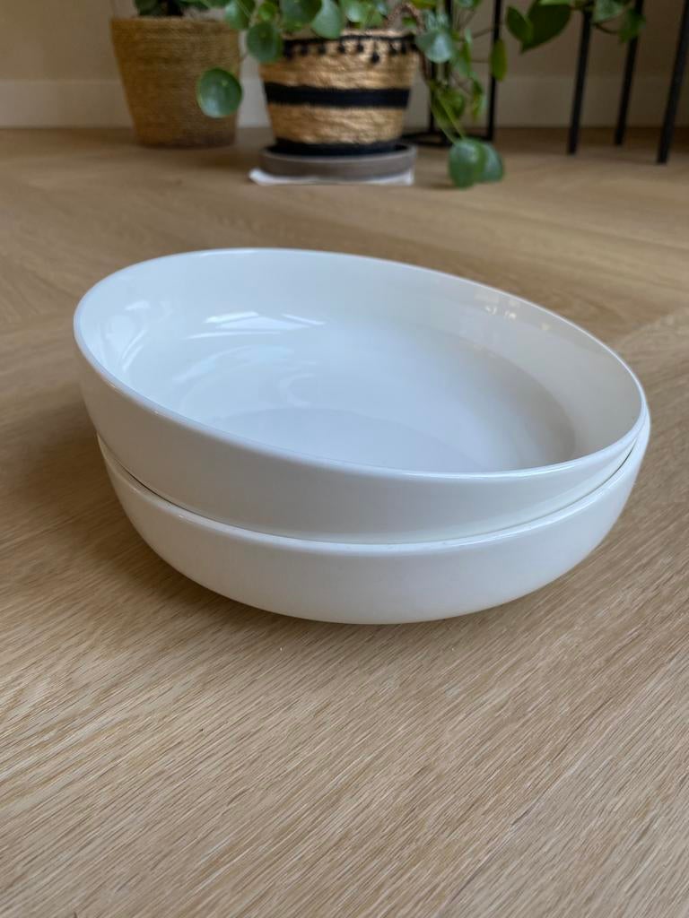 Witte keramieke diepe borden - Hema, Huis en Inrichting, Keramiek, Nieuw, Ophalen of Verzenden, Bord(en)