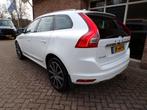 Volvo XC60 2.0 T6 FWD R-Design Automaat / Leder / Panoramada, Auto's, Volvo, 4 cilinders, 1969 cc, Wit, Bedrijf
