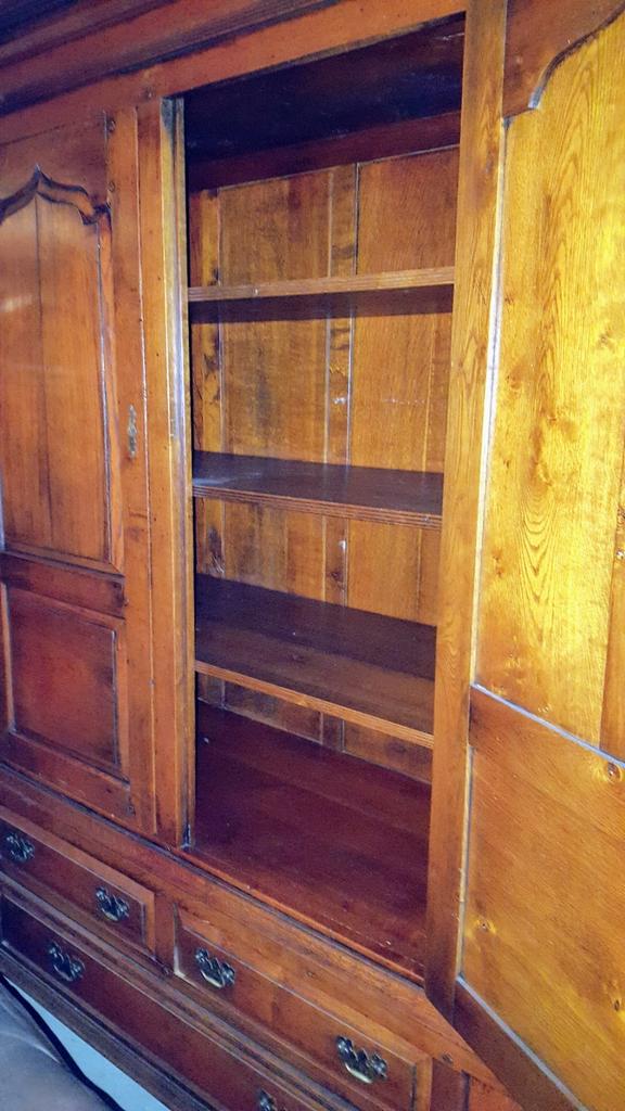 Schuitema wandkast, Ophalen