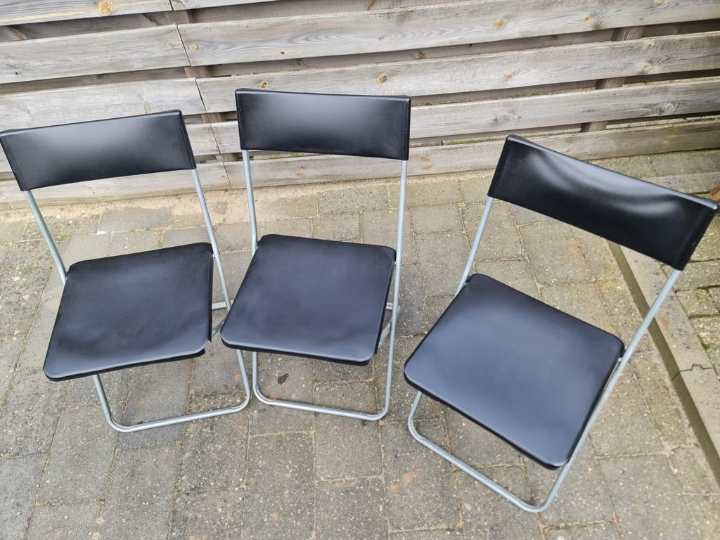 Klapstoelen 4 stuks totaal, Ophalen