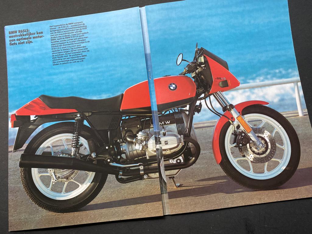 BMW brochure uit 1982 (R65LS, R 65 en de R45), Motoren, Ophalen of Verzenden, BMW