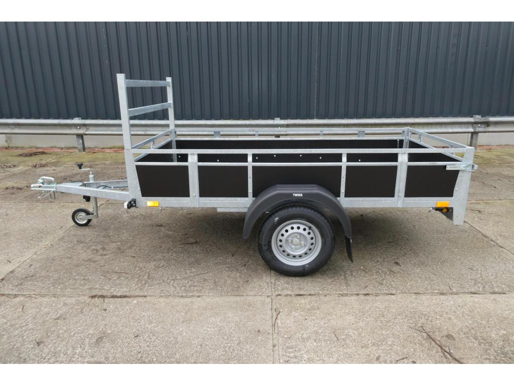 Bij Eemsned een Twin bakwagen afm ca 250 x 132, Nieuw