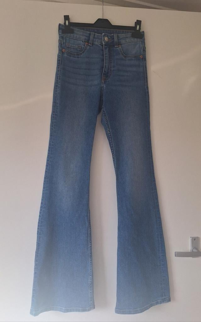 Divided flared spijkerbroek, Kleding | Dames, Spijkerbroeken en Jeans, Blauw, H&M Divided, Ophalen of Verzenden, W27 (confectie 34) of kleiner