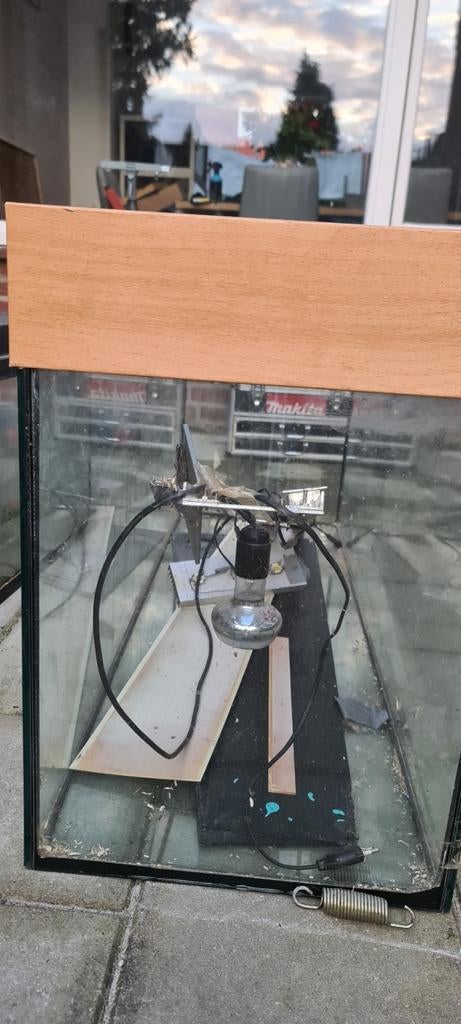 Terrarium 120cm lang 40cm breed 50cm diep, Ophalen, Inclusief deksel, Gebruikt