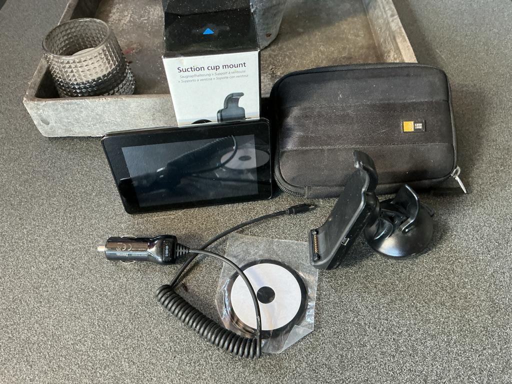 Garmin nüvi 3590LM navigatie met accessoires, Ophalen of Verzenden, Gebruikt