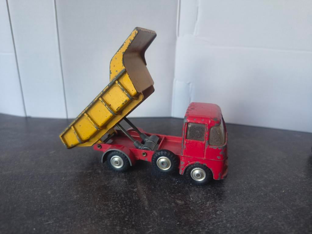 Corgi Toys ERF Model 64G Tipper, Hobby en Vrije tijd, Modelauto's | 1:32, Ophalen of Verzenden, Gebruikt, Bus of Vrachtwagen, Corgi