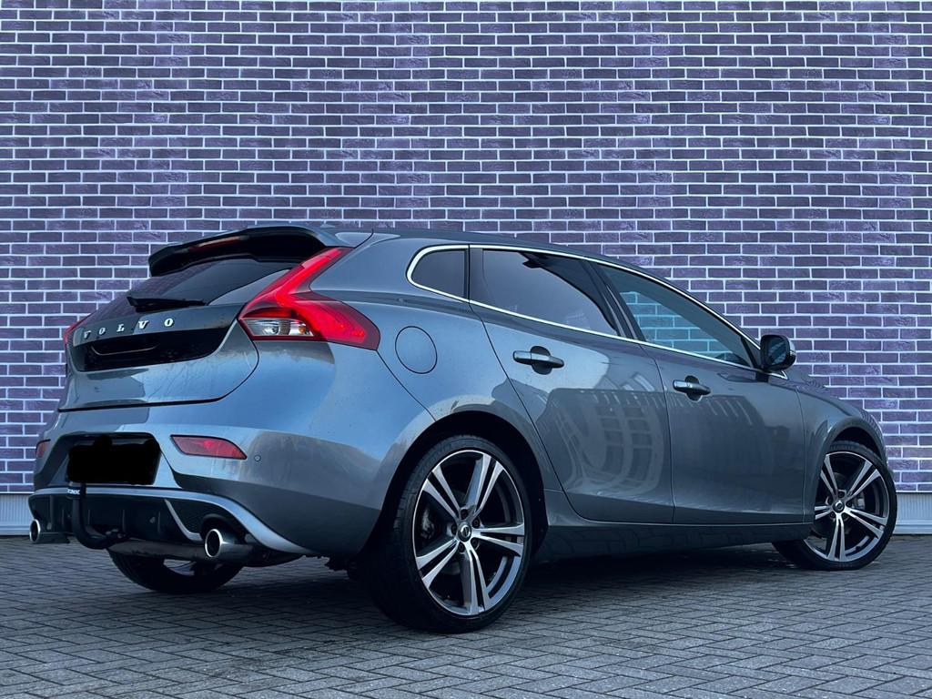 Volvo V40 1.5 T3 Polar+ Sport | Stoelverwarming | Panoramada, 12 maanden, Euro 6, 4 cilinders, Parkeerassistent