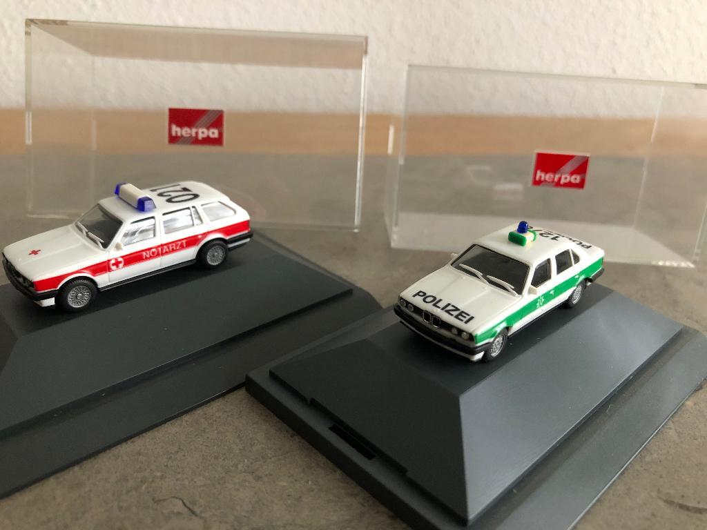 Mdl.009 / 2x Herpa BMW Hulpdiensten, Hobby en Vrije tijd, Modelauto's | 1:87, Ophalen of Verzenden, Zo goed als nieuw, Auto, Herpa